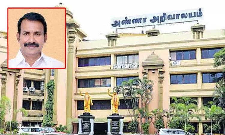 அ.தி.மு.க.வினருடன் தொடர்பு: சுல்தான்பேட்டை தி.மு.க. ஒன்றிய செயலாளர் பதவி பறிப்பு