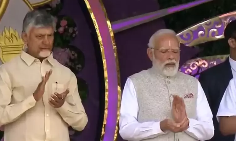 புட்டபர்த்தி சத்திய சாய் பாபா மகாசமாதியில் பிரதமர் மோடி வழிபாடு