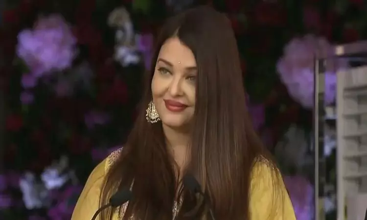 ‘One caste, one religion’: Aishwarya Rai’s speech in Puttaparthi ‘One caste, one religion’: Aishwarya Rai’s speech in Puttaparthi