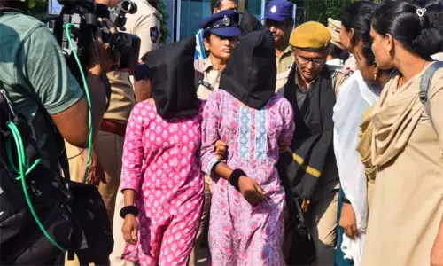 ஆந்திரா: போலீசார் அதிரடி சோதனை - 50 மாவோயிஸ்டுகள் கைது