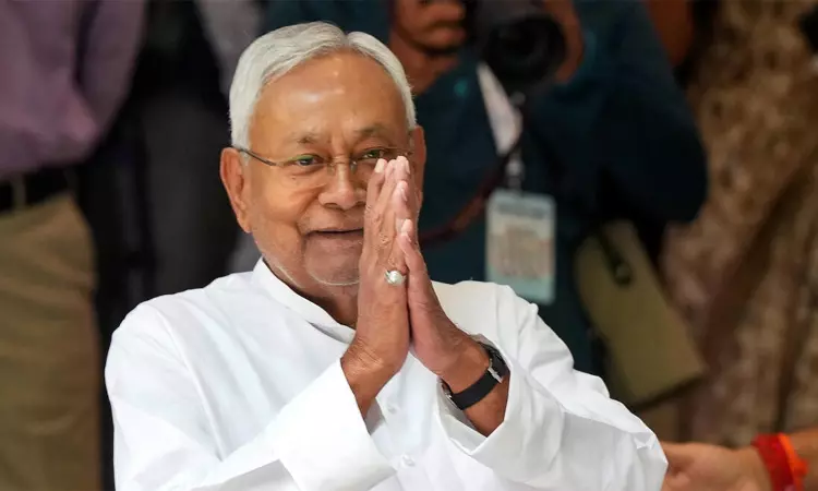 அதிக ஆண்டுகள் முதல்-மந்திரி பதவி: கருணாநிதியை முந்திய நிதிஷ்குமார்