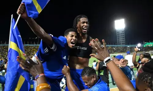 1.50 லட்சம் மக்கள் தொகை தான்....கால்பந்து உலகக் கோப்பைக்கு தகுதி பெற்ற மிகச்சிறிய நாடு 1.50 லட்சம் மக்கள் தொகை தான்....கால்பந்து உலகக் கோப்பைக்கு தகுதி பெற்ற மிகச்சிறிய நாடு