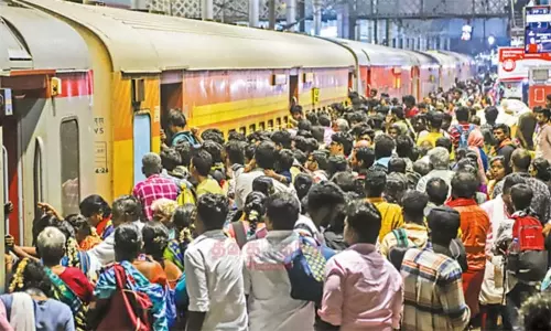 நெருங்கும் பண்டிகை காலம்.. ரெயில்களில் கூடுதலாக முன்பதிவில்லாத பெட்டிகள் இணைக்கப்படுமா..?