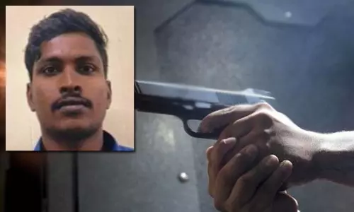 சென்னை: கொலை வழக்கில் தொடர்புடைய ரவுடி சுட்டுப்பிடிப்பு சென்னை: கொலை வழக்கில் தொடர்புடைய ரவுடி சுட்டுப்பிடிப்பு