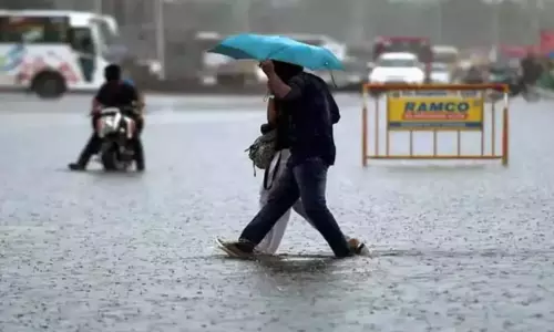 காலை 10 மணி வரை மழைக்கு வாய்ப்புள்ள மாவட்டங்கள் காலை 10 மணி வரை மழைக்கு வாய்ப்புள்ள மாவட்டங்கள்