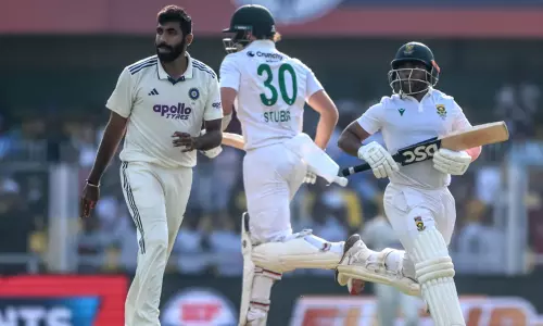 2-வது டெஸ்ட்: சிறப்பான பேட்டிங்.. முதல் நாளில் தென் ஆப்பிரிக்கா 247 ரன்கள் சேர்ப்பு 2-வது டெஸ்ட்: சிறப்பான பேட்டிங்.. முதல் நாளில் தென் ஆப்பிரிக்கா 247 ரன்கள் சேர்ப்பு