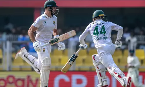 டெஸ்ட் கிரிக்கெட்டில் முதல் முறை.. தென் ஆப்பிரிக்க அணி அரிய சாதனை டெஸ்ட் கிரிக்கெட்டில் முதல் முறை.. தென் ஆப்பிரிக்க அணி அரிய சாதனை