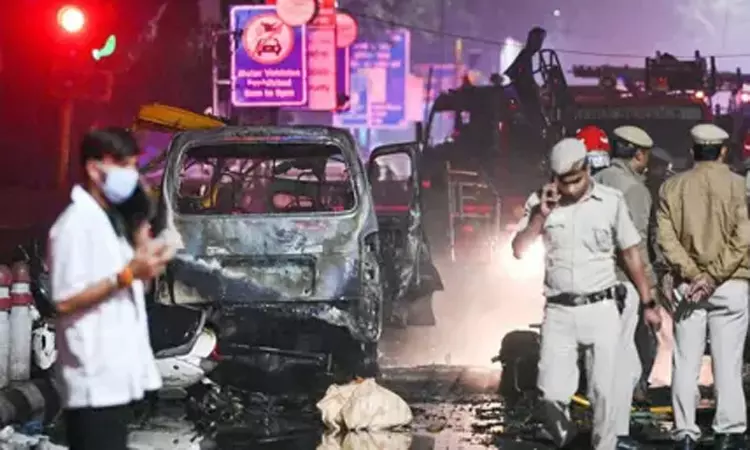 டெல்லி கார் வெடிப்பில் அடையாளம் காணப்படாத 3 உடல்கள்... டி.என்.ஏ. சோதனை நடத்த முடிவு டெல்லி கார் வெடிப்பில் அடையாளம் காணப்படாத 3 உடல்கள்... டி.என்.ஏ. சோதனை நடத்த முடிவு