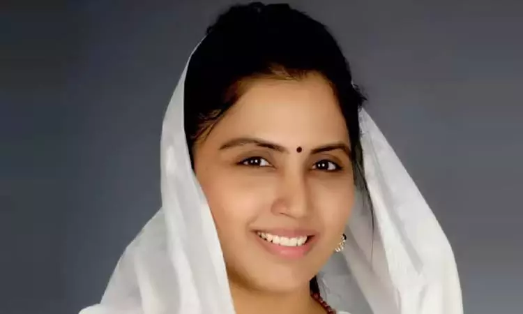 கொலை முயற்சி வழக்கு: குற்றவாளி தப்பிக்க உதவிய நடிகை கைது