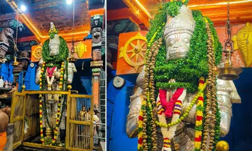 மூல நட்சத்திர தினம்..  சுசீந்திரம் ஆஞ்சநேயருக்கு வெள்ளி அங்கி சாத்தி சிறப்பு வழிபாடு