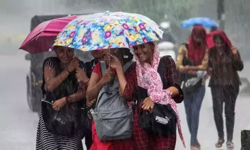 கனமழை: எந்தெந்த மாவட்டங்களில் இன்று பள்ளி, கல்லூரிகளுக்கு விடுமுறை.?