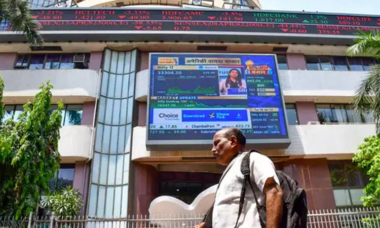 சரிவுடன் நிறைவடைந்த இந்திய பங்குச்சந்தை; இன்றைய நிலவரம்