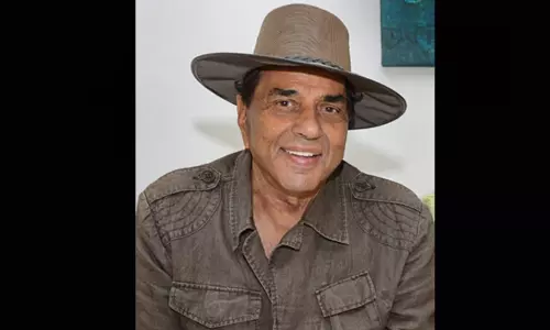 பாலிவுட் நடிகர் தர்மேந்திரா காலமானார்