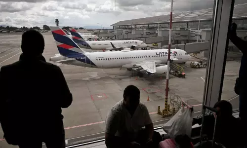 அமெரிக்காவின் எச்சரிக்கையால் வெனிசுலாவுக்கு செல்லும் விமானங்கள் ரத்து