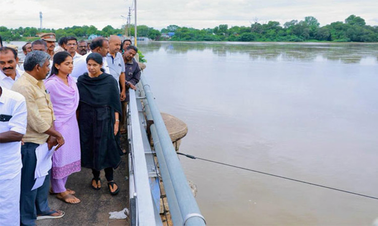 ஸ்ரீவைகுண்டம் அணையை தூர்வார நடவடிக்கை: கனிமொழி எம்.பி. பேட்டி