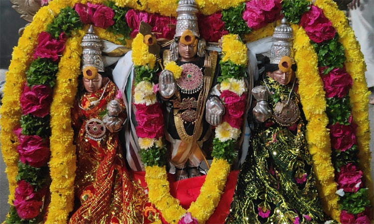 சுவாமிமலை சுவாமிநாத சுவாமி கோவிலில் கார்த்திகை தீபத்திருவிழா கொடியேற்றம்