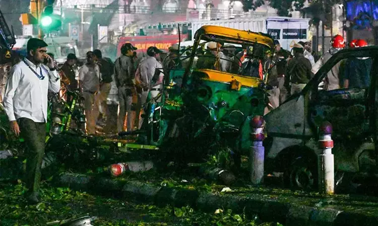 டெல்லி கார் வெடிப்பு: சூட்கேசில் வெடிபொருட்களை... ... இன்றைய முக்கிய செய்திகள்.. சில வரிகளில்.. 26-11-2025