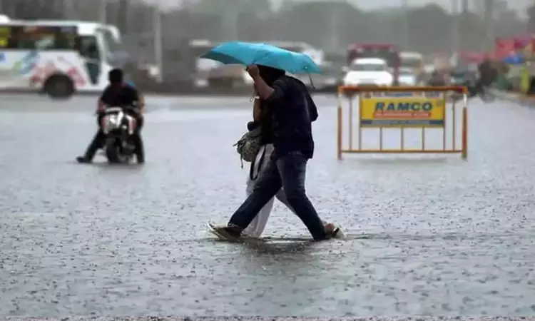 மதியம் 1 மணி வரை 4 மாவட்டங்களில் மழைக்கு வாய்ப்பு மதியம் 1 மணி வரை 4 மாவட்டங்களில் மழைக்கு வாய்ப்பு