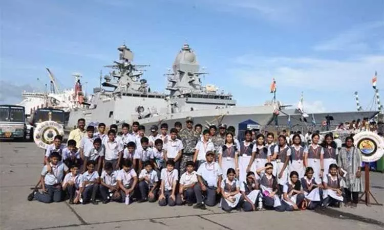 சென்னை துறைமுகத்தில் கடற்படை தின கொண்டாட்டம்: 3 ஆயிரத்துக்கும் மேற்பட்ட பார்வையாளர்கள் வருகை