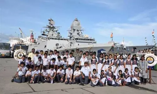 சென்னை துறைமுகத்தில் கடற்படை தின கொண்டாட்டம்: 3 ஆயிரத்துக்கும் மேற்பட்ட பார்வையாளர்கள் வருகை