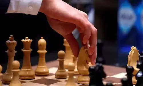 உலகக் கோப்பை செஸ்: உஸ்பெகிஸ்தான் இளம் வீரர் சாம்பியன் உலகக் கோப்பை செஸ்: உஸ்பெகிஸ்தான் இளம் வீரர் சாம்பியன்