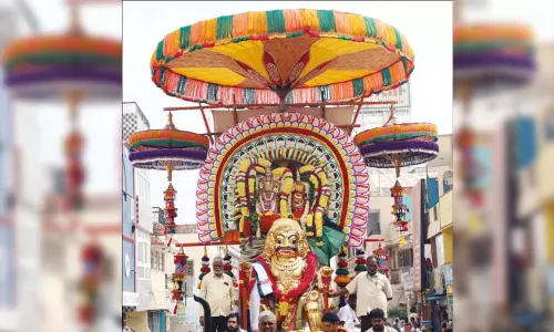 திருவண்ணாமலை கார்த்திகை தீபத் திருவிழா: பூத வாகனத்தில் சந்திரசேகரர் வீதிஉலா