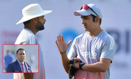 அப்போது கம்பீரை பாராட்டாதவர்கள் இப்போது மட்டும் திட்டுவது ஏன்..? கவாஸ்கர் கேள்வி