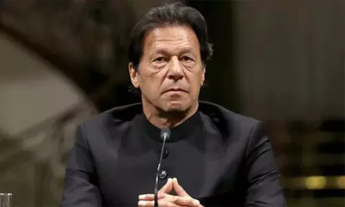 இம்ரான்கானை சந்திக்க குடும்பத்தினருக்கு அனுமதி