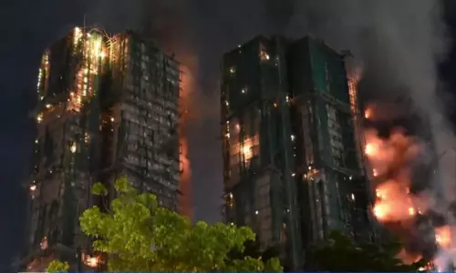 ஹாங்காங்: அடுக்குமாடி கட்டிடத்தில் தீ விபத்து - பலி 65 ஆக உயர்வு; 300 பேர் மாயம் ஹாங்காங்: அடுக்குமாடி கட்டிடத்தில் தீ விபத்து - பலி 65 ஆக உயர்வு; 300 பேர் மாயம்