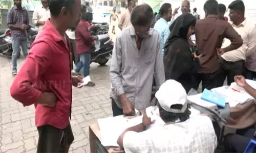 நெல்லையில் 5,330 பேருக்கு இரட்டை வாக்காளர் பதிவு இருப்பது கண்டறியப்பட்டுள்ளது - மாவட்ட நிர்வாகம் தகவல் நெல்லையில் 5,330 பேருக்கு இரட்டை வாக்காளர் பதிவு இருப்பது கண்டறியப்பட்டுள்ளது - மாவட்ட நிர்வாகம் தகவல்