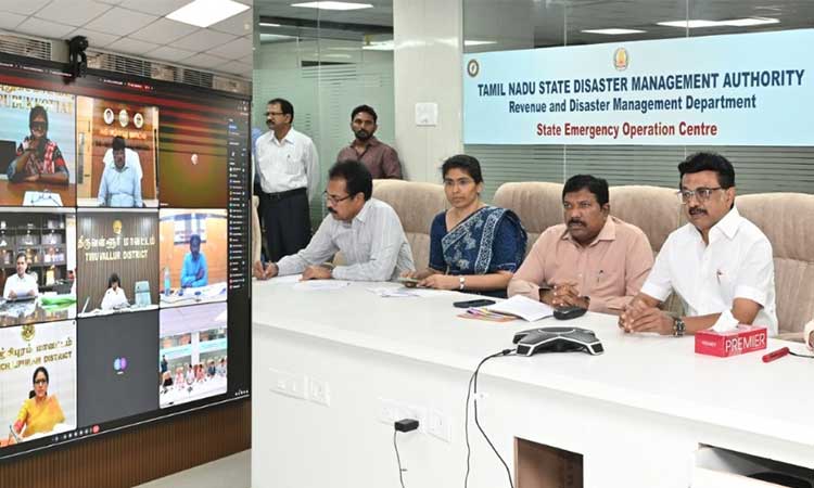 டித்வா புயல் முன்னெச்சரிக்கை; அவசரகால செயல்பாட்டு மையத்தில் முதல்-அமைச்சர் மு.க.ஸ்டாலின் ஆய்வு