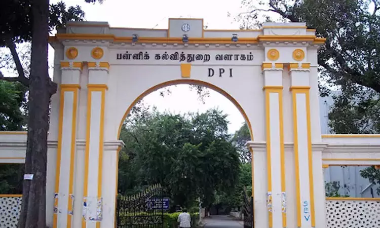 டிட்வா புயல் எதிரொலி: தமிழகம் முழுவதும் பள்ளிகளுக்கு நாளை விடுமுறை