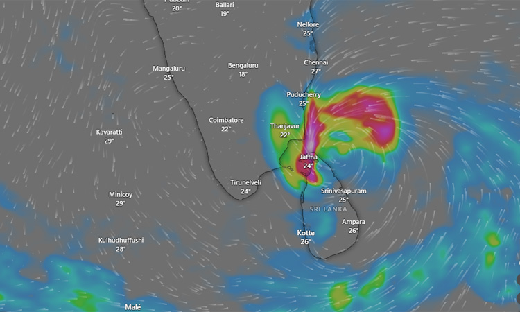 சென்னையை நோக்கி நகரும் ‘டிட்வா' புயல்.. வெளுத்து வாங்க காத்திருக்கும் கனமழை.!