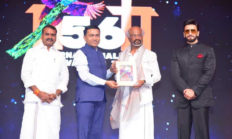 ‘‘எல்லா பிறவிகளிலும் நடிகராகவே பிறக்க ஆசைப்படுகிறேன்’’ கோவா திரைப்பட விழாவில் ரஜினிகாந்த் பேச்சு