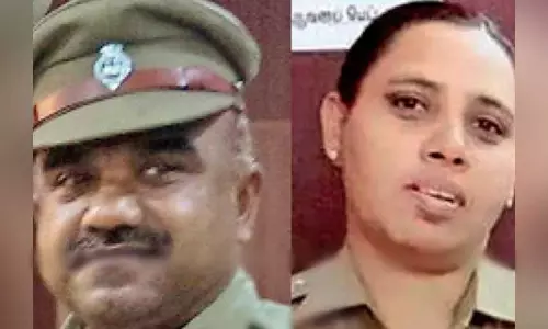 புகார் அளிக்க வந்த பெண்ணுக்கு பாலியல் தொல்லை - உதவி கமிஷனர், பெண் எஸ்.ஐ. காத்திருப்போர் பட்டியலுக்கு மாற்றம்