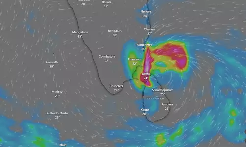 சென்னையை நோக்கி நகரும் ‘டிட்வா புயல்.. வெளுத்து வாங்க காத்திருக்கும் கனமழை.! சென்னையை நோக்கி நகரும் ‘டிட்வா புயல்.. வெளுத்து வாங்க காத்திருக்கும் கனமழை.!