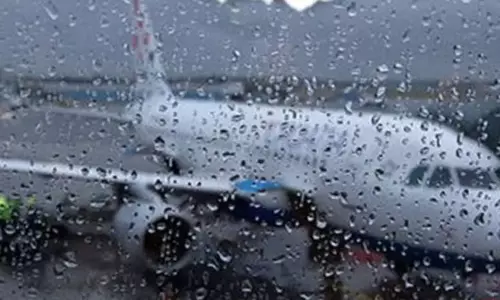 ‘டிட்வா’ புயல்.. கனமழை எச்சரிக்கையால் இன்று 54 விமானங்கள் ரத்து