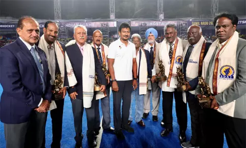 ஆடவர் ஹாக்கி இளையோர் உலகக் கோப்பை போட்டி தொடக்க விழா: இந்திய வீரர்களை கவுரவித்த உதயநிதி ஸ்டாலின்