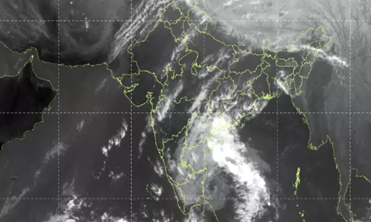 அடுத்த 3 மணி நேரத்தில் வலுவிழக்கிறது டிட்வா புயல்:... ... இன்றைய முக்கிய செய்திகள்.. சில வரிகளில்.. 30-11-2025 அடுத்த 3 மணி நேரத்தில் வலுவிழக்கிறது டிட்வா புயல்:... ... இன்றைய முக்கிய செய்திகள்.. சில வரிகளில்.. 30-11-2025