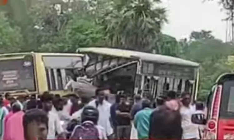 சிவகங்கையில் அரசு பேருந்துகள் நேருக்கு நேர் மோதி பயங்கர விபத்து - 11 பேர் உயிரிழப்பு சிவகங்கையில் அரசு பேருந்துகள் நேருக்கு நேர் மோதி பயங்கர விபத்து - 11 பேர் உயிரிழப்பு