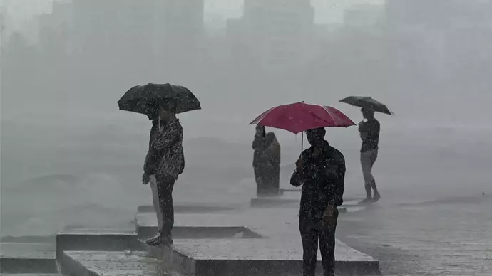 வட மாவட்டங்களை ஏமாற்றிய டிட்வா புயல்... இனி மழைக்கான வாய்ப்பு எப்படி.?