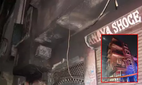 டெல்லி:  கட்டிடத்தில் தீ விபத்து; 4 பேர் பலி
