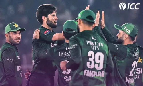 முத்தரப்பு டி20:  இலங்கையை வீழ்த்தி பாகிஸ்தான் ‘சாம்பியன்’