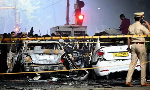 டெல்லி கார் வெடிப்பு: பயங்கரவாதிகள் 4 பேரின் காவல் விசாரணை மேலும் 10 நாள் நீட்டிப்பு