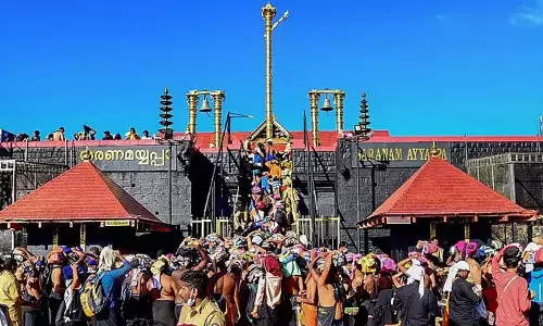 சபரிமலைக்கு செல்லும் அய்யப்ப பக்தர்களை குறி வைத்து பணம் மோசடி