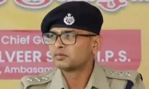 பற்களை பிடுங்கிய வழக்கில் சிக்கிய போலீஸ் அதிகாரி பல்வீர் சிங்கிற்கு புதிய பதவி பற்களை பிடுங்கிய வழக்கில் சிக்கிய போலீஸ் அதிகாரி பல்வீர் சிங்கிற்கு புதிய பதவி