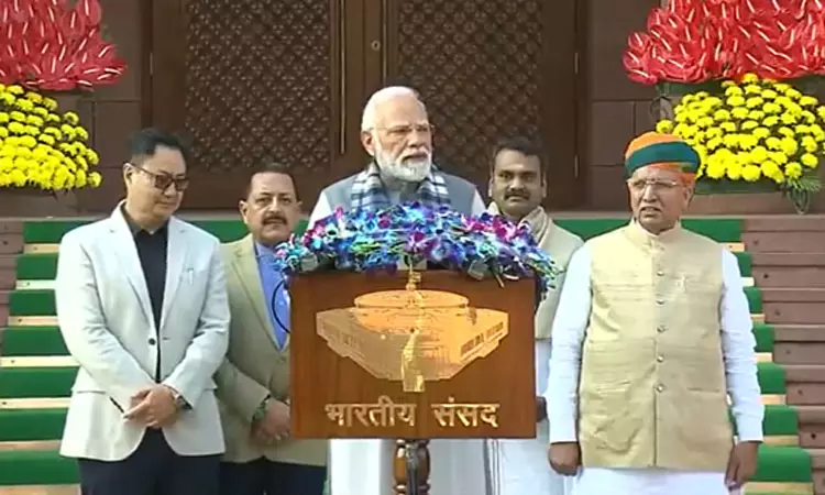 நாடாளுமன்றத்தில் எந்த விஷயம் பற்றியும்... ... இன்றைய முக்கிய செய்திகள்.. சில வரிகளில்.. 01-12-2025