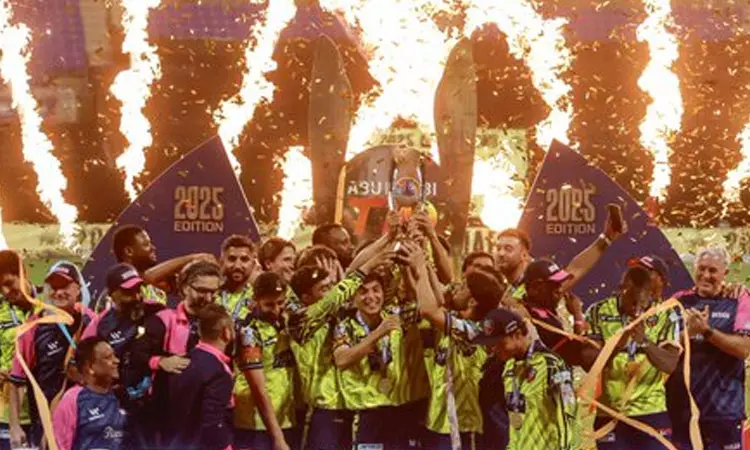 அபுதாபி டி10 லீக்: அதிரடியில் மிரட்டிய டிம் டேவிட்.. யுஏஇ புல்ஸ் சாம்பியன் அபுதாபி டி10 லீக்: அதிரடியில் மிரட்டிய டிம் டேவிட்.. யுஏஇ புல்ஸ் சாம்பியன்