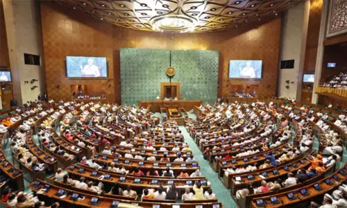 நாடாளுமன்றம் இன்று கூடுகிறது... குளிர்கால தொடரில் அனலை கிளப்ப எதிர்க்கட்சிகள் திட்டம்..! நாடாளுமன்றம் இன்று கூடுகிறது... குளிர்கால தொடரில் அனலை கிளப்ப எதிர்க்கட்சிகள் திட்டம்..!
