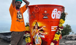 தீபமலை உச்சிக்கு கொண்டு செல்லப்பட்ட மகாதீபக் கொப்பரை